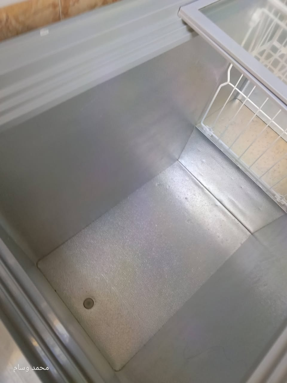 سلام عليكم مجمده جديدة ونضيفه و شغاله بس ((تبرد بدون تحميد))((تبرد بس ما تجمد)) سعر 100 و بيها مجال


**إذا كنت صاحب هذا الإعلان وتريد حذفه لأي سبب، رجاءا أرسل رسالة إلى الدعم الفني**