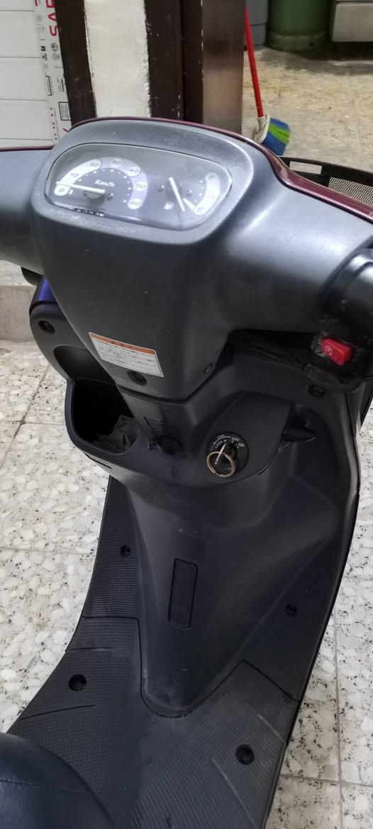 سلام عليكم ورحمه الله وبركاته دارجة منغولي موديل ٢٠٠٣ للبيع نظيف جدا جدا مامتوحة شرط  مال حاويه مكان كربلاء المقدسة قرب مستشفى العباس الاهلي اتصال على هذا رقم ***********   ***********
