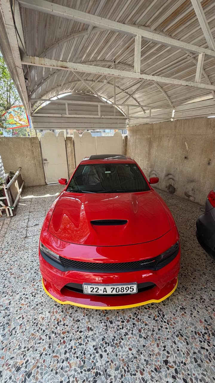 جارجر 2020 GT خليجي وكالة هارلم كفاله عامه
رقم اربيل الجديد باسم شركة هارلم سنويه ل2031
محرك 6 سلندر 3600 كير 8 بصمتين تشغيل عن بعد ، فتحة سقف سلايد روف
داخل جلد لونين احمر واسود شاشه كبيره شفتات ستيرن ويل 20 مع طخم تاير جديد  
السياره ماشيه 64 الف  لون احمر مميز
للبيع او مراوس السعر 283 
مكان السياره البصره للاستفسار *********** Singapore
