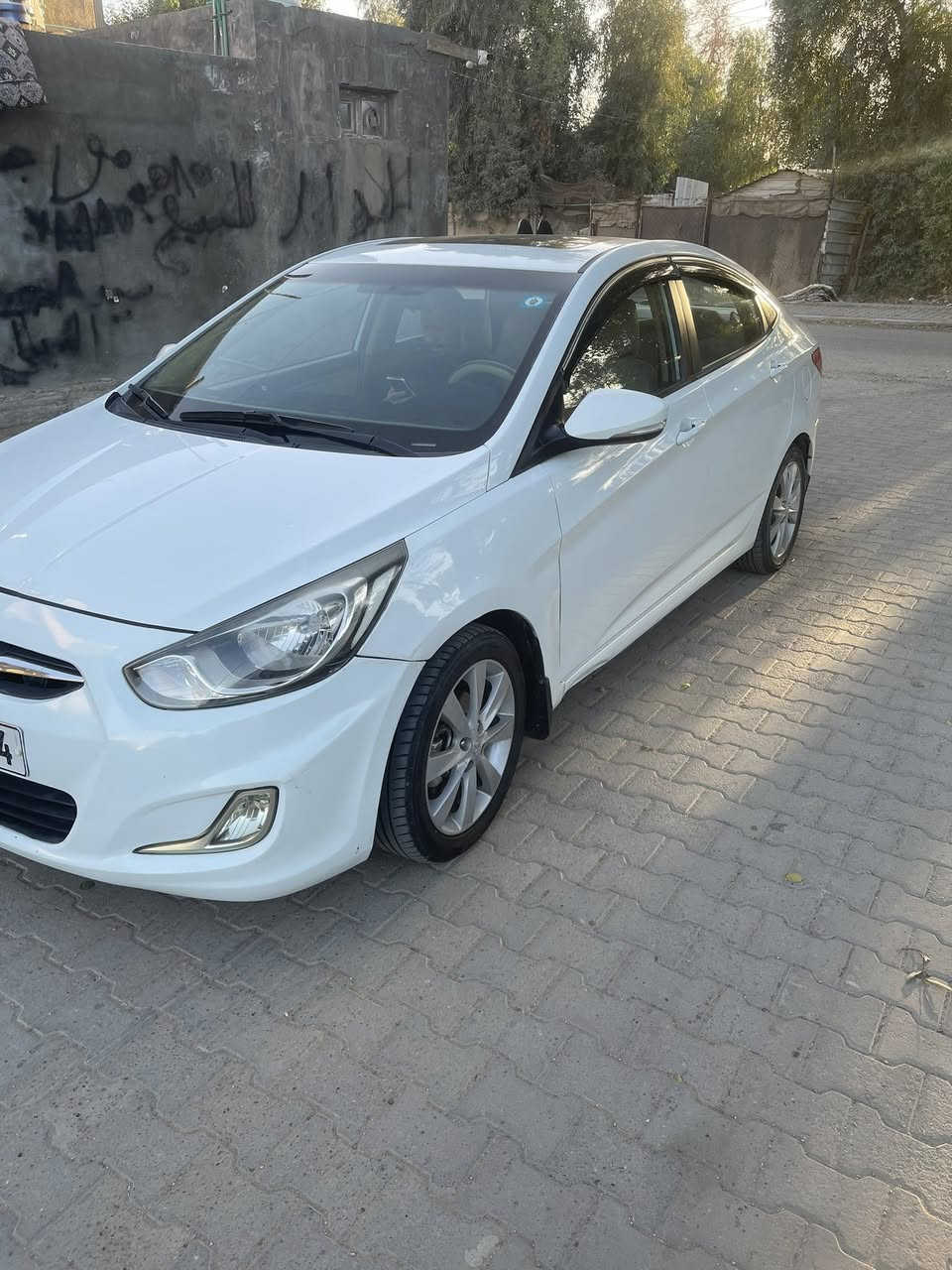 اكسنت ٢٠١٥
رقم نجف دولي سنوية ٢٠٣٠ باسمي 
مكينة وكير وتبريد ثلج 
فتحة خمسة ويل كب 
شاشة تاب لمس 
تحكمات وتجوة فول فول فول لاخير 
مكفول من الصبع والتبديل 
عدة كارت بخشم جاملغ 
ماشية ١٦٠ سيارة 
عنوان النجف
***********
سعر ٩٨ مستعجل على بيعتهة
