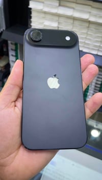 ايفون 17Airمستعمل  بطارية 98  ذاكرة 256  07730415333