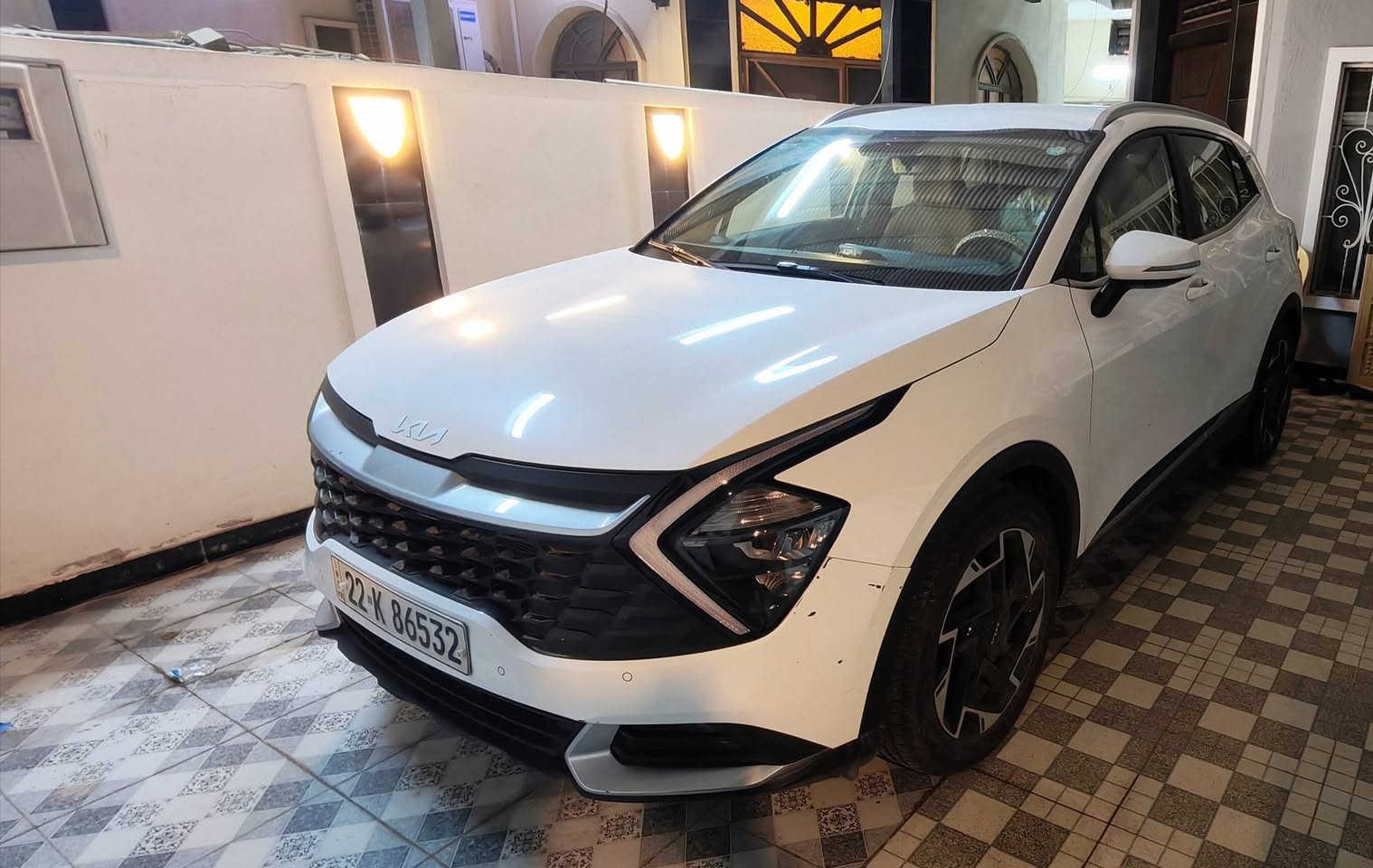 السلام وعليكم للبيع سبورتج 2024
رقم أربيل فول ماعدا البانوراما
تشغيل بصمة
تبريد قطعتين 
تحكم استيرين جهتين وشفتات 
نقاط عمياء ونظام الترحيب 
حساس أمامي خلفي وكاميرا 
كراسي كهرباء وتدفئه 
جنطه كهرباء ومانع انزلاق و أتو هولد ونزول منحدرات 
أنظمة قيادة ايكو سبورت سمارت نورمال 
شاحن لاسلكي 
محرك ألفين سمارت دوش 
السيارة مكفولة ماشية ٢١٠٠٠ ألف مكان السيارة بغداد 
السعر 228$
الاتصال ***********
