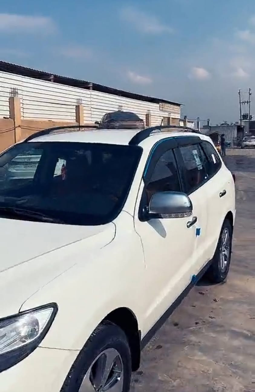 كيه سنتافيه 2009 محرك 2700 وارد خليجي رقم بغداد العنوان بغداد المشاهده   سعر 130 بيها مجال  رقم الهاتف ***********/***********.
