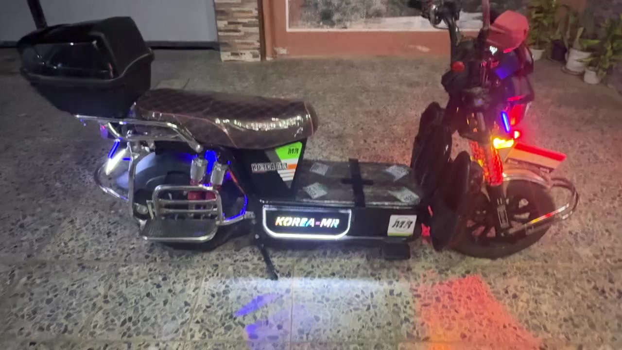 السلام عليكم جبلي كوري ام ار موديل 2026 صارله 5 اشهر من طالع من الجمعية 6 بطاريات على الفحص الماطور بصمه وتشغيل عن بعد كلشي بي شغال نقصه بس اللد اللي على اليسره انكسر ومالكيته مكاني الجولان حجز ومراوس ماعندي
السعر 575 وبي مجال سعر ببلاش 
***********
***********
