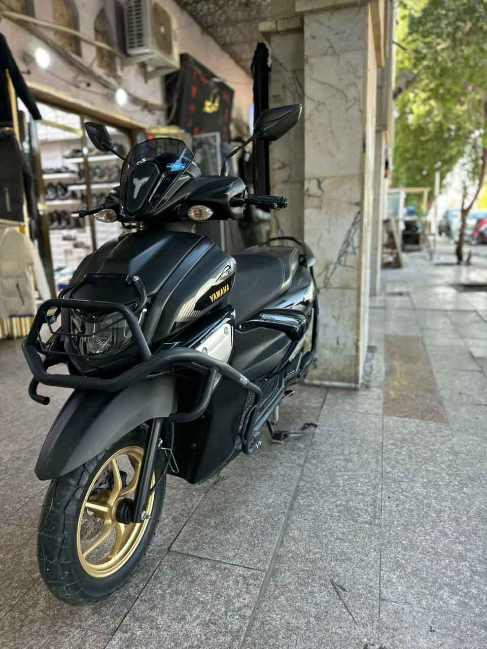 دراجة ZR موديل2023 أوراق جنوبي ماشية 14 الف حقيقي دراجة حلوة ومرتبة للبيع السعر مليونين و350 للإستسفار اتصال عله الرقم ***********
