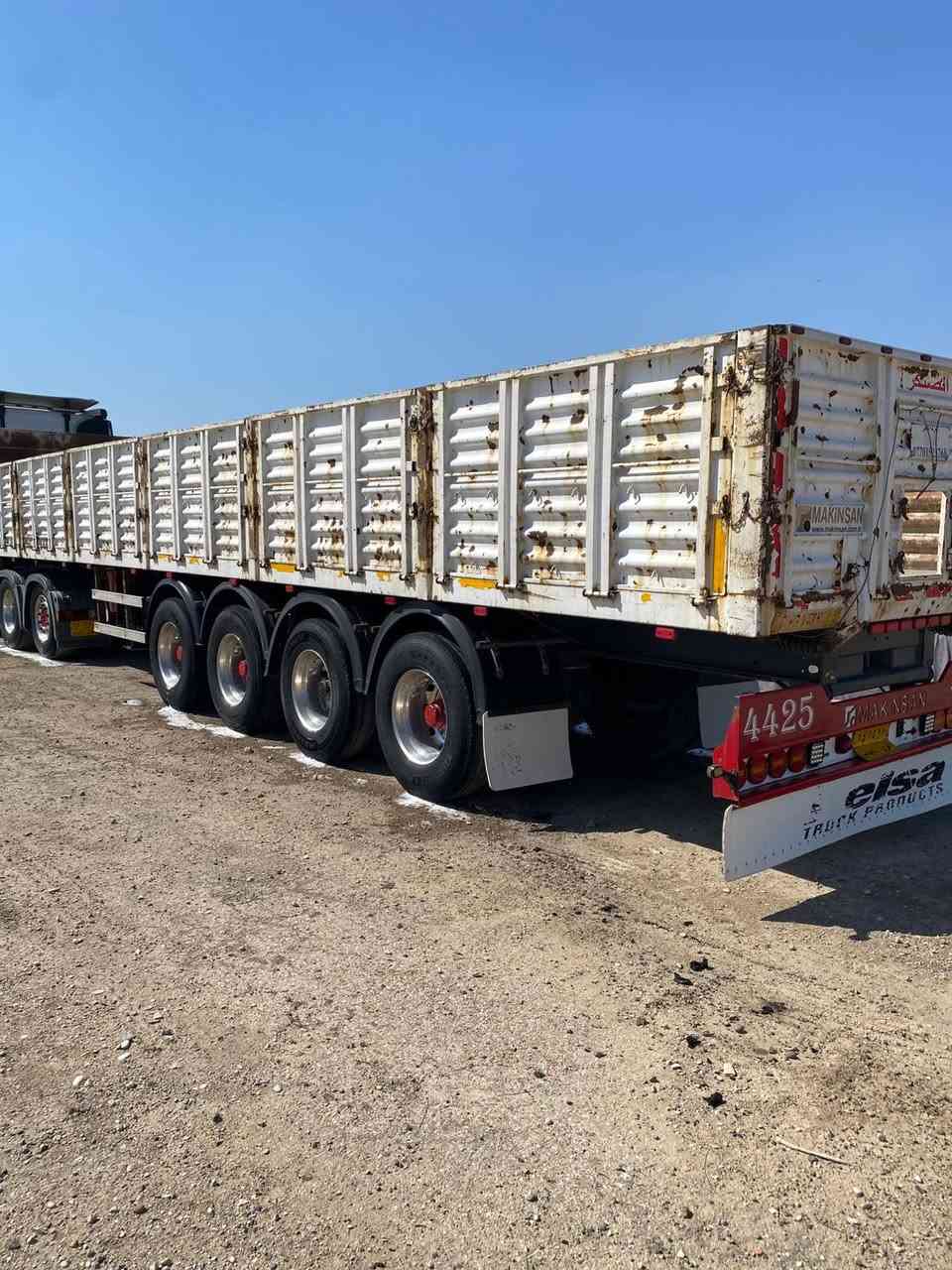 السلام عليكم 
للبيع عربانه فصل وربط سليمانيه
‏تخم تاير ويل كب  كهرباء اصلي 
دنكير 16 
شريط ع الطول 
درع الف لتر 
0773 430 3138
