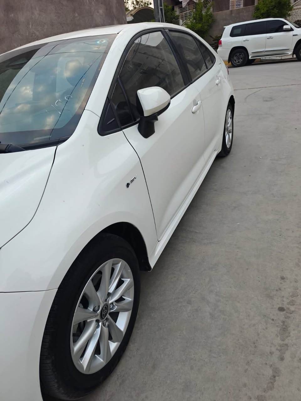 سلام عليكم كورلا ٢٠٢٥ وراد صيني شكل خليجي سياره جديد رقم بغداد ماشي ١٩ سعر ١٤٧ بي مجال ***********
