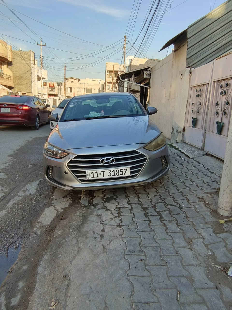 السلام عليكم
سيارة النترا امريكي للبيع فول مواصفات
 فتحة وبصمة ومحرك 2000
 ماشية 47000 بغداد 
السعر: 130 ورقة
رقم الهاتف: ***********
