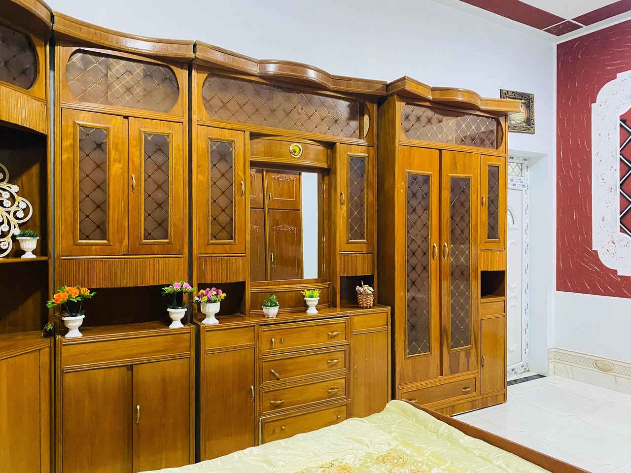 غرفه نوم عراقيه حطاطه صاج درجة اولى نضافه فول اربعينيه استخدام قليل السعر ٩٥٠ وبي مجال العنوان الرمانه البعبيد الاتصال ***********ويوجد خدمه توصيل للبيت شد ونقل
