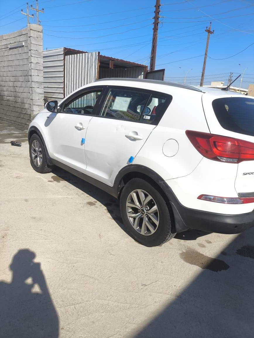 سلام عليكم
سبورتج موديل ١٦ خليجي
صبخ جاملغ امامي ايمن فقط
سياره جاهزه مانقصه شي
موصفات
شاشه كامره
تبريد قطعتين
تحكم ستيران 
مكينه ٢٤٠٠ مامفتوح برغي 
دواخل لونين
بسمي مداوار ثاني يووم
مكان السياره ناصريه الغراف
السعر ١٤٥ وبيه مجال بسيط
***********
