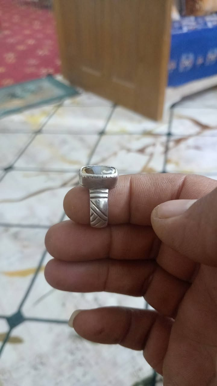 محابس للبيع صياغه قديمه ضقيله حجر قديم ***********
