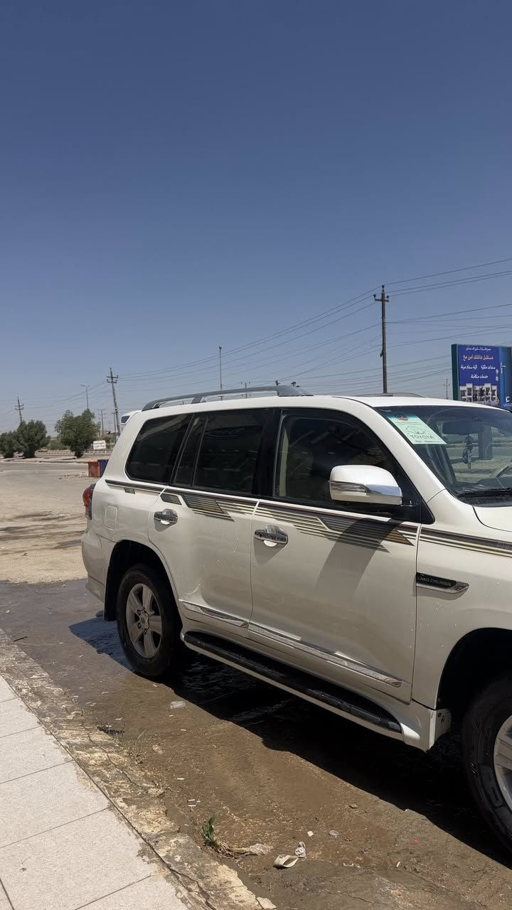 سلام عليكم للبيع موديل 2008 محدث 14 V8 
فول مواصفات منضومة تبريد جديدة
السيارة بالكارتون من كلشي حدادية تبريد كير مكينة 
تراي زيرو بشرط رقم بصره باسمي مكاني الديوانية 
السعر 250 وبيها مجال بيها صبغ الخطه مالتها بدون لافتح ولاضربة *********** مامتواجد على الإنترنت
