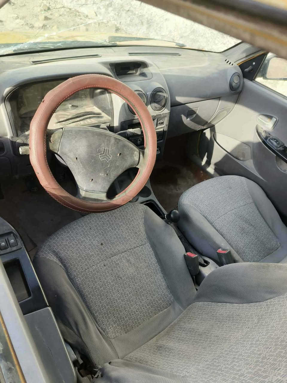 سلام عليكم للبيع سايبه مديل 2012 رقم بصره مشروع وطني شرط تحويل محرك تعبان وكير مكفول شواصي مكفولات حلوه نضيفه جاهزه سعر 10وبيه مجال *********** سماوه الخضر
