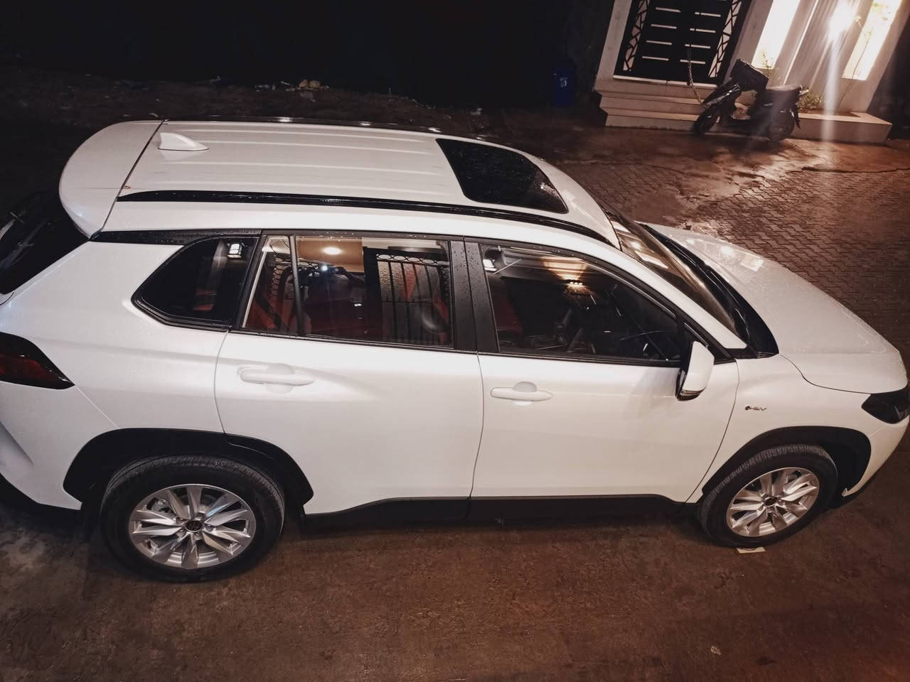 السلام عليكم غوالي كورله كروز موديل 2025 مكفوله من صبغ وبارد قول مواصفات داخل احمر جلد كرسي كهرباء ماشيه 22 
السعر 265 مليون
مكان بغداد الكريعات الاتصال ***********
