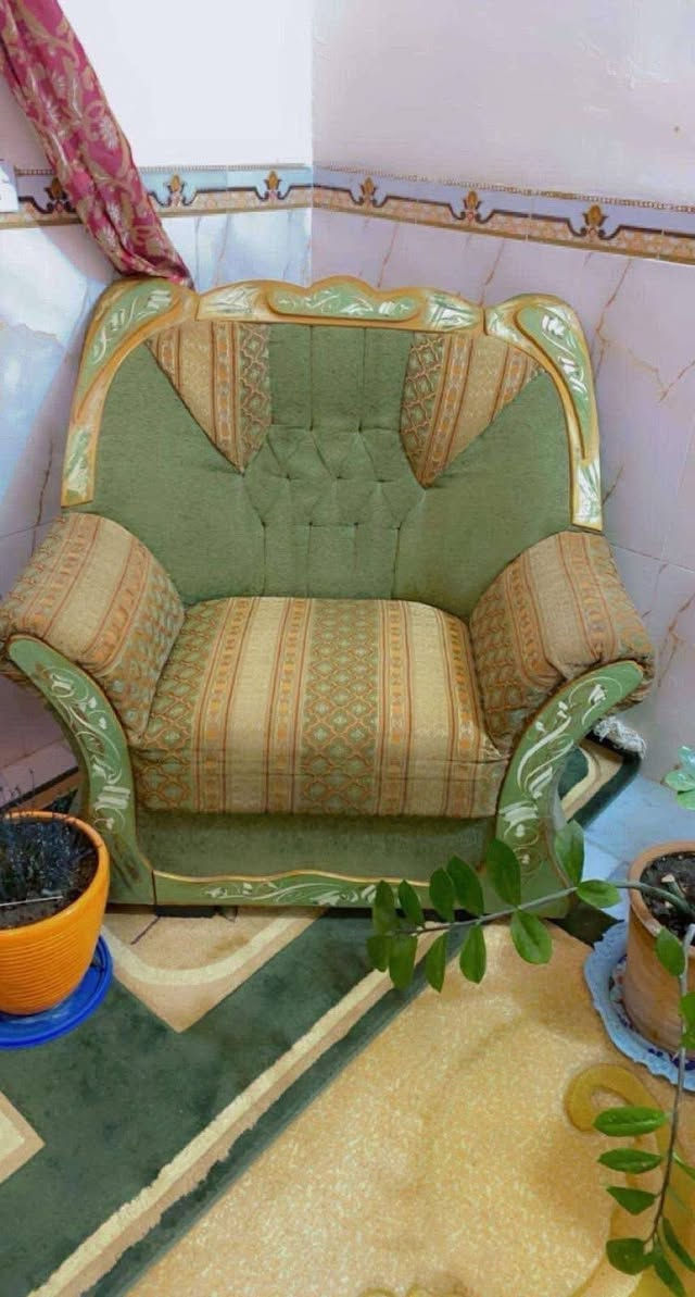 السلام عليكم
تخم ٢ كبار ٤ صغار  ١٠ مقاعد للبيع
للاستفسار مراسله خاص


**إذا كنت صاحب هذا الإعلان وتريد حذفه لأي سبب، رجاءا أرسل رسالة إلى الدعم الفني**