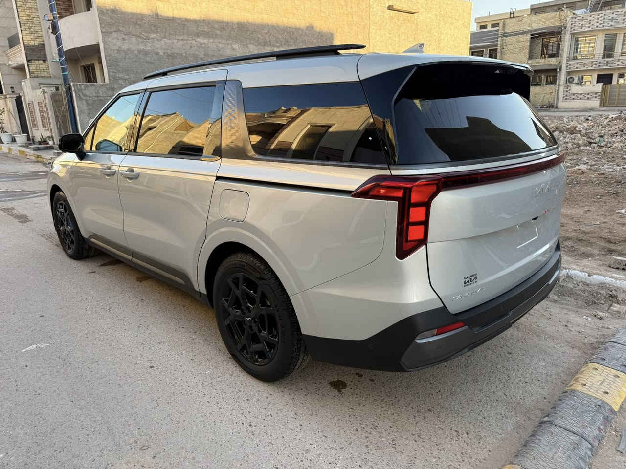 كيا كرنفال 2025 وارد امريكي  فول للأخير زيرو ماشيه 700 كيلو  حجم المكينه 6 سلندربدون ضرر تقرير سيول امطار تعمل وتسير 
سياره بحاله الوكاله بدون رقم بسمي مكان الساره بغداد 
سعر 310 وبيهه مجال ***********
