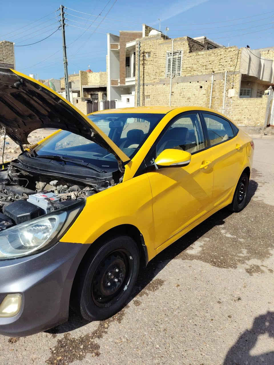 السلام عليكم سيارة اكسنت البيع مديل2012سنويه الغايه 2028 رقم بصرة سعره 80 رقم الهاتف ***********
