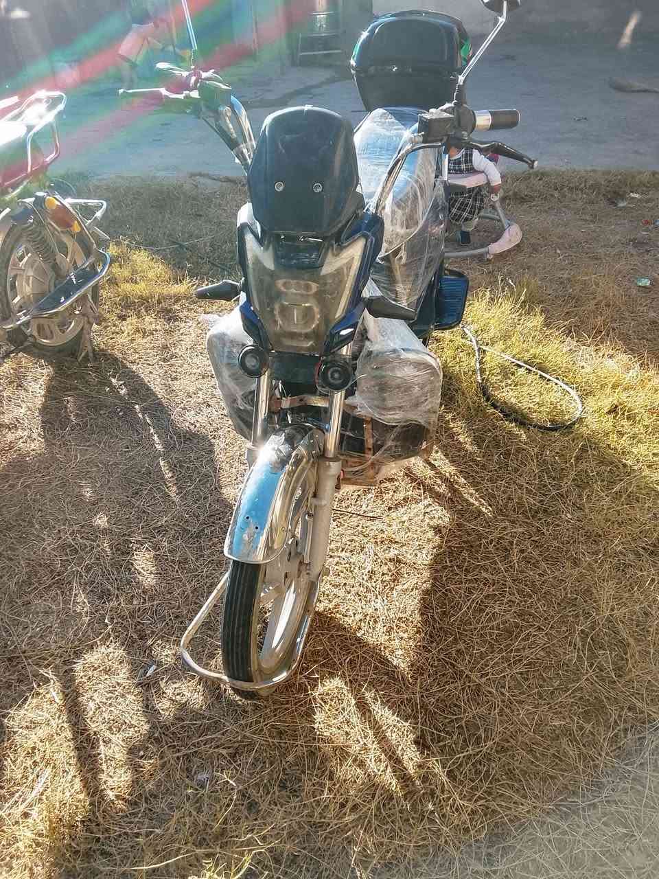 موطور شحن للبيع
نوع
هارلي
 ✅بطاريات عل فحص✅
⭕لايت عالي ناصي 
⭕ شاشه الكترونيه 
⭕نظام ®️ الرجوع الى الخلف
⭕ نظام 4 سرع 1234 
⭕ بريك امامي، خلفي 
⭕ اشاير يمين، يسار
⭕تشغيل عن بعد 
⭕ جهاز انذار سرقه
⭕ شاحنه الشركه الاصليه 
⭕ كلشي شغال كهربائيات 
الموطور نظيف مثل ما موضح بالصور 
(( السعر 275 )( بي مجال)رقمي مكاني شهداء
***********
