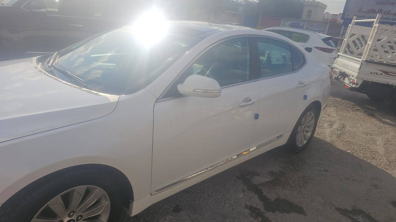 السلام عليكم 
سياره اوبتمه للبيع موديل 11 سياره خليجي دوش سته سلندر مفوله واحد ع واحد ماشيه 90 حقيقي سياره جاهزه مكانيك مكينه تبريد تخم تاير صبغ البتكمه الواضح بسونار شخوط مو ضربه صابغين الصفحه للجماليه السعر شده و7 ورقات الإتصال ع رقم الهاتف فقط *********** مكاني بغداد 
مكاني
