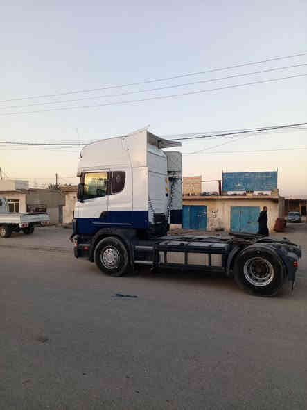 سلام عليكم سكانيا بومه للبيع موديل 2002 دغداغ انجكتر خطين سياره نضافه فول تخم تاير محرك لاتنقيص ولاصرف شاصي كفاله كير 4 ×4 تخم تاير تدفئه + تبريد سياره احله منل صور  مربوطه عربانه جوانب متحركه العنوان القائم حصيبه  تفاصيل أكثر اتصال على هاذه الرقم *********** السعر 130
