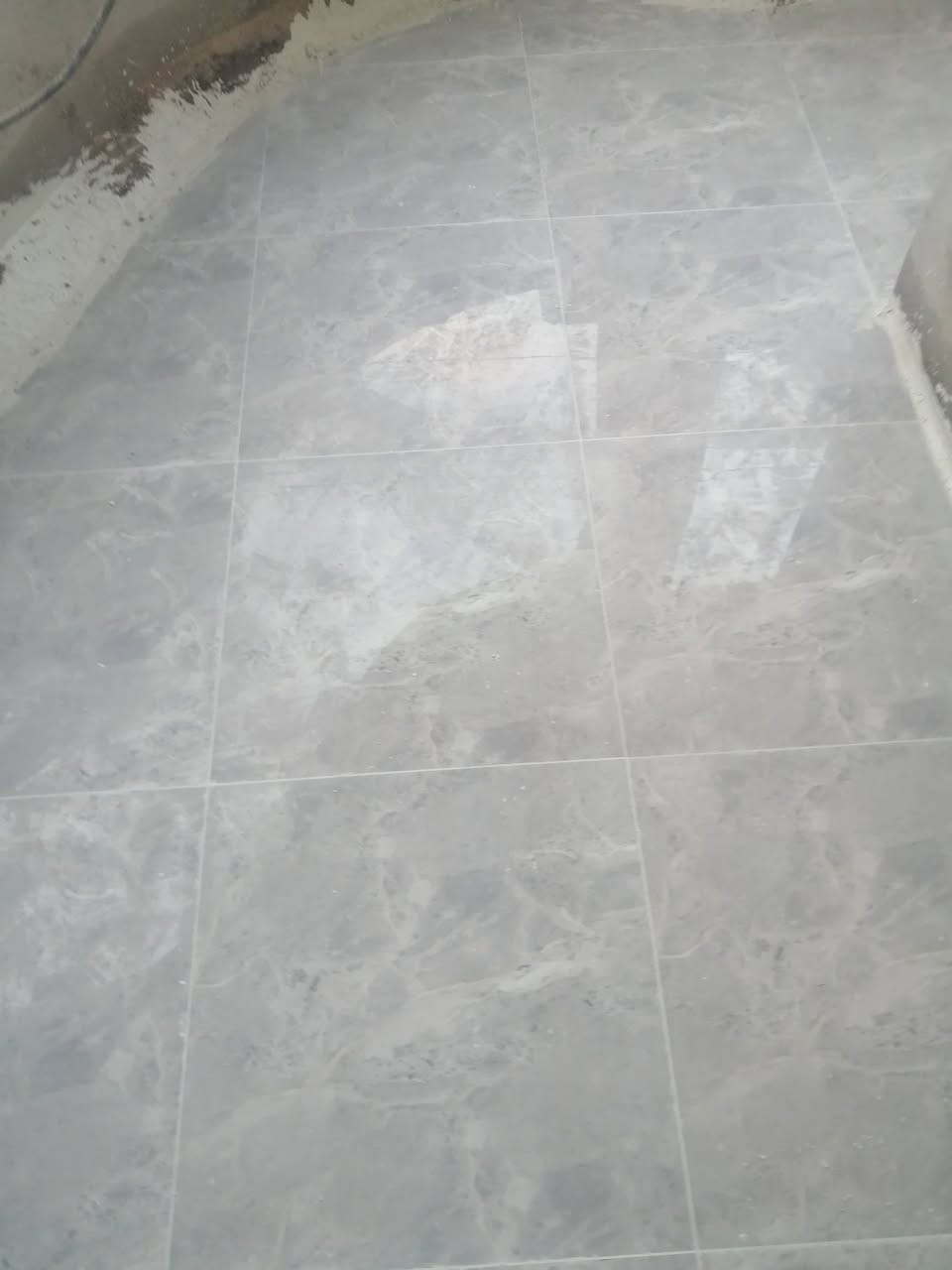 السلام عليكم ورحمة صفاف ارضي وجدار متفرق واسعار مناسبه سيراميك جدار 4000 وا ارضيات بورسلين 4000 على الف كاشي 3500 وكبنات نشتغل يظاََ داخل الموصل فقط *********** /***********
