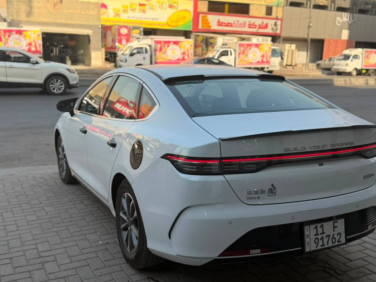 BYD DESTROYER
السلام عليكم للبيعBYD ديستروير 2025  
فول مواصفات عدا الفتحة 
داخل ابيض 
السيارة بحالة ممتازة على وضع الشركة 
ماشية 11الفK الكلي 
سنوية بأسمي رقم بغداد تحويل مباشر
السيارة كفالة عدا ملاحضة خفيفة بالدعامية 
مكان السيارة بغداد
تواصل : ‭***********

