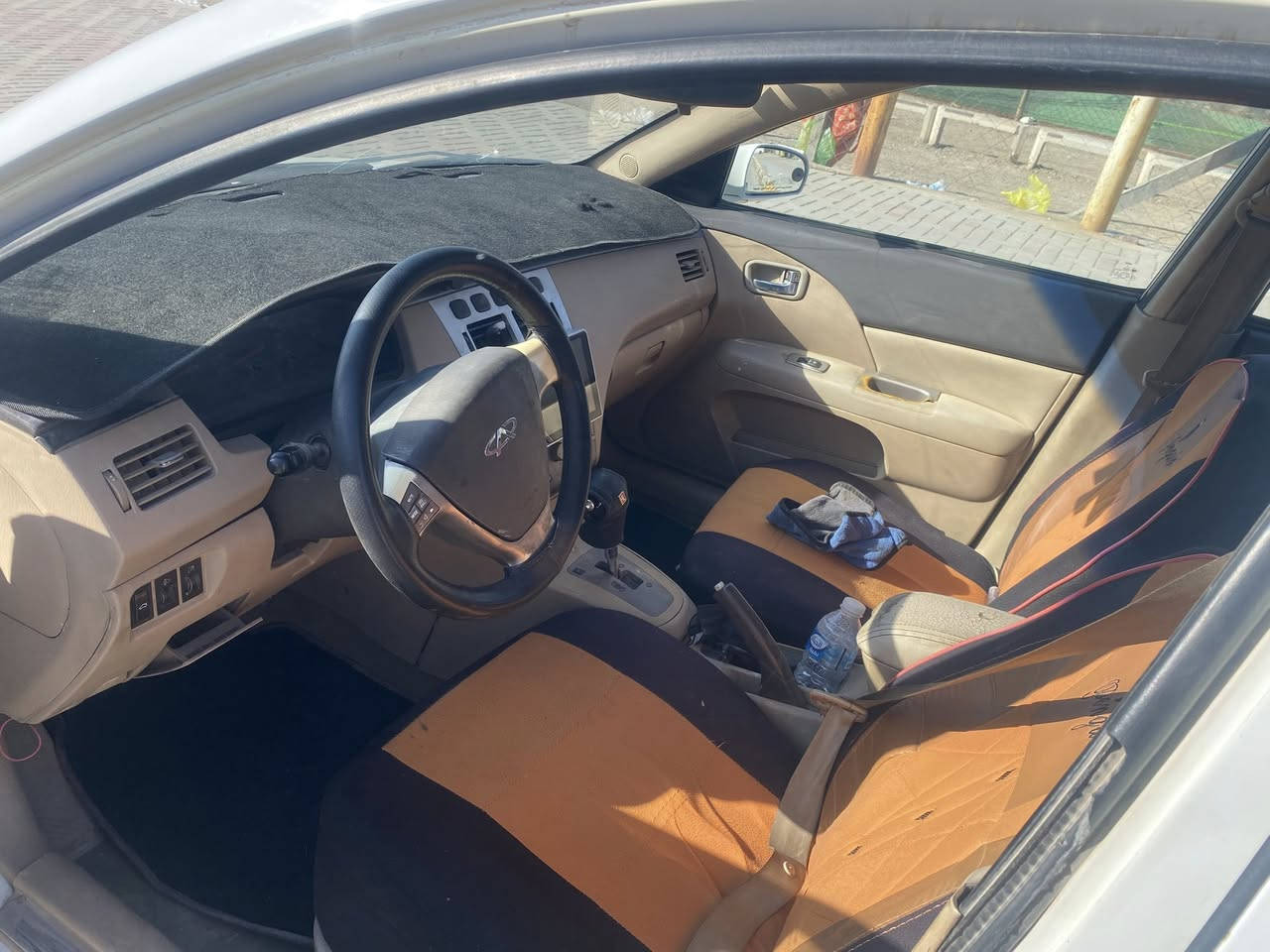 السلام عليكم شيري a5 موديل 2012 للبيع السعر 39 وبيها مجال المكان بغداد الغزاليه الرقم ***********
