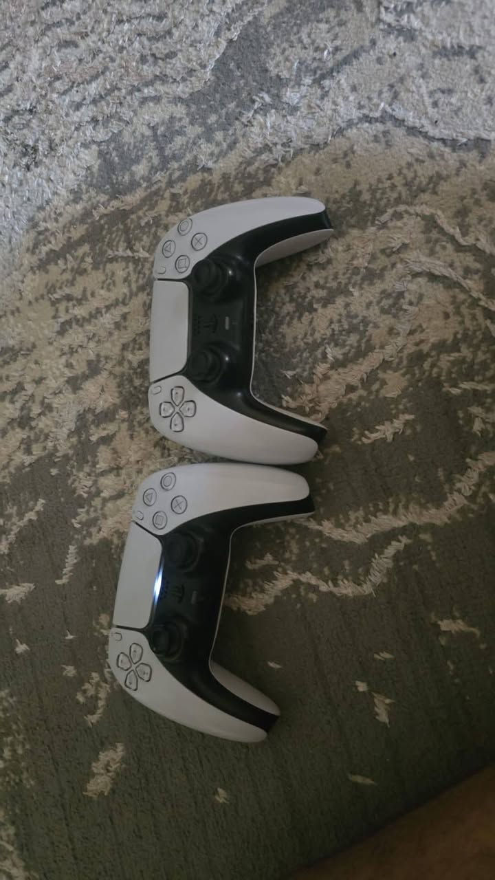 بلي فايف نضافه فول مستخدم قليل 
السعر قفل 600 بغداد الرساله


**إذا كنت صاحب هذا الإعلان وتريد حذفه لأي سبب، رجاءا أرسل رسالة إلى الدعم الفني**
