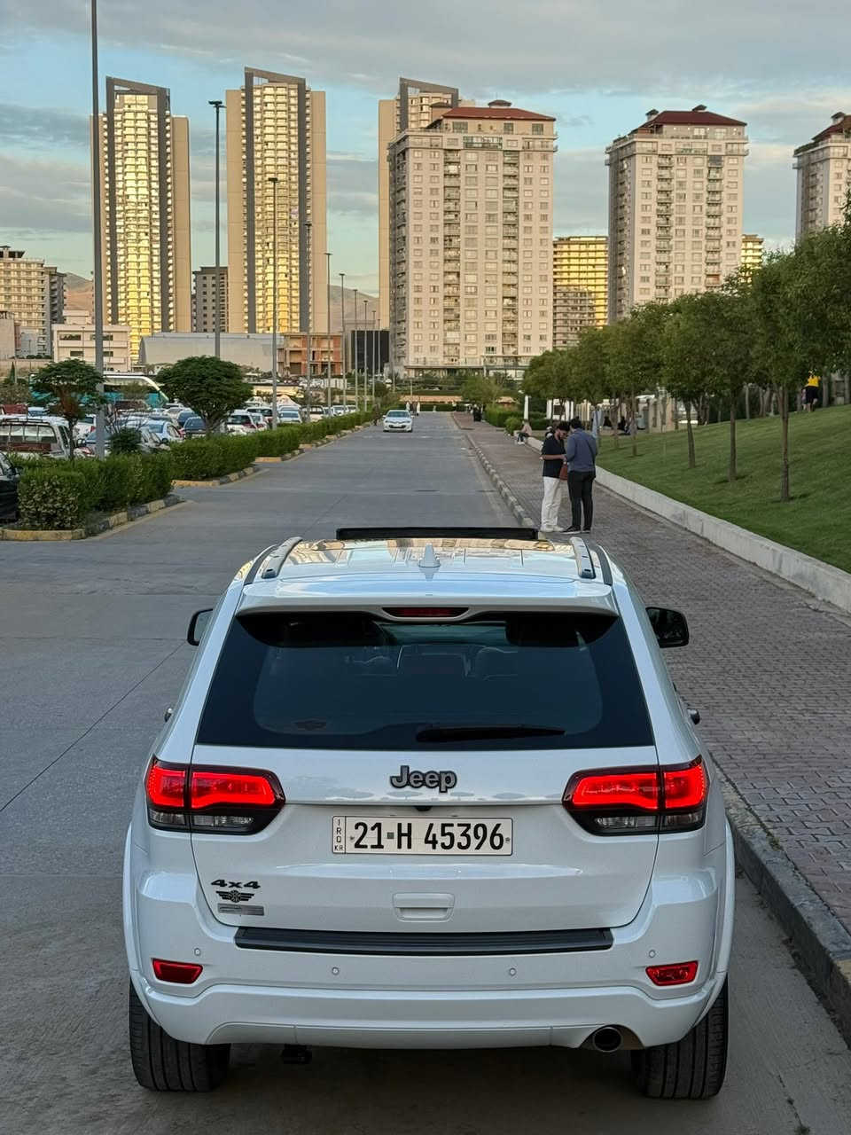 السلام  عليكم ورحمة الله وبركاته
‏‎‏‎       ——— لـلـبـيع  ———

جيب گراند شيروكي - Jeep Grand Cherokee

‏‎‏‎وراد خليجي .     —    بدون ايرباك 

‏‎‏‎الموديل           —    2021

فئة.                 —   80th استيراد شركة هارلم 

حجم المكينه   —     3600/ V6

‏‎‏‎اللون               —     ابيض     

‏‎‏‎المسافه المقطوعه — 95.000mi

‏‎‏‎حاله السياره.    —    ( كفاله عامه  ) (بدون صبغ بدون تبديل)

‏‎‏‎المواصفات 
‏‎‏‎- بصمة تشغيل 
‏‎‏‎- بصمة أبواب 
‏‎‏‎-تشغيل عن بعد 
‏‎‏‎-ترحيب عند الاقتراب 
-رادار امامي 
-رادار جانبي 
-رادار خلفي 
-تحديد مسار 
-تنبيه قبل الاصطدام 
‏‎‏‎-كشنات جلد 
-كشنات احمر مختمه 80th
- شاشه ديجتال 
-ستيرن كهربائي 
-اناره محيطيه 
-اشاره بالمرايه 
-حساس امامي خلفي 
-بردات خلفيه ‏‎
‏‎‏‎-شاشه كبيره تدعم نظام الأبل كار باي ونظام الاندرويد
-شاشه عداد ديجتال
-فتحت سقف بانوراما 
‏‎-دبل اكسل 
‏‎-اوتو ستوب
‏‎-وضعيات قياده 
‏‎‏‎-كشنات تدفئة ( اماميه - خلفيه ) 
-كشن السايق خزن ميمور
-كشنات اماميه تبريد 
-ستيرن تدفئة
‏‎‏‎- ستيرن بحركه كهربائيه 
‏‎‏‎- تبريد مركزي 
‏‎‏‎- بگ لايت LED 
‏‎-صندوق كهربائي 
‏‎‏‎-كرسي السايق والراكب بحركة كهربائيه 
‏‎‏‎-تحكم ستيرن جهتين 
‏‎‏‎-تحديد سرعه 
‏‎‏‎-مانع انزلاق 
‏‎‏‎-ليد نهاري
‏‎‏‎-كامره خلفيه دواره 
‏‎‏‎باقي المواصفات المعروفه 

‏‎‏‎السعر            — اكتب تم ويوصلك السعر  مباشر 

‏‎‏‎رقم السياره    — السليمانيه   

‏‎‏‎موقع  السياره — السليمانية 

‏‎‏‎للأستفسار.     — *********** - ***********
