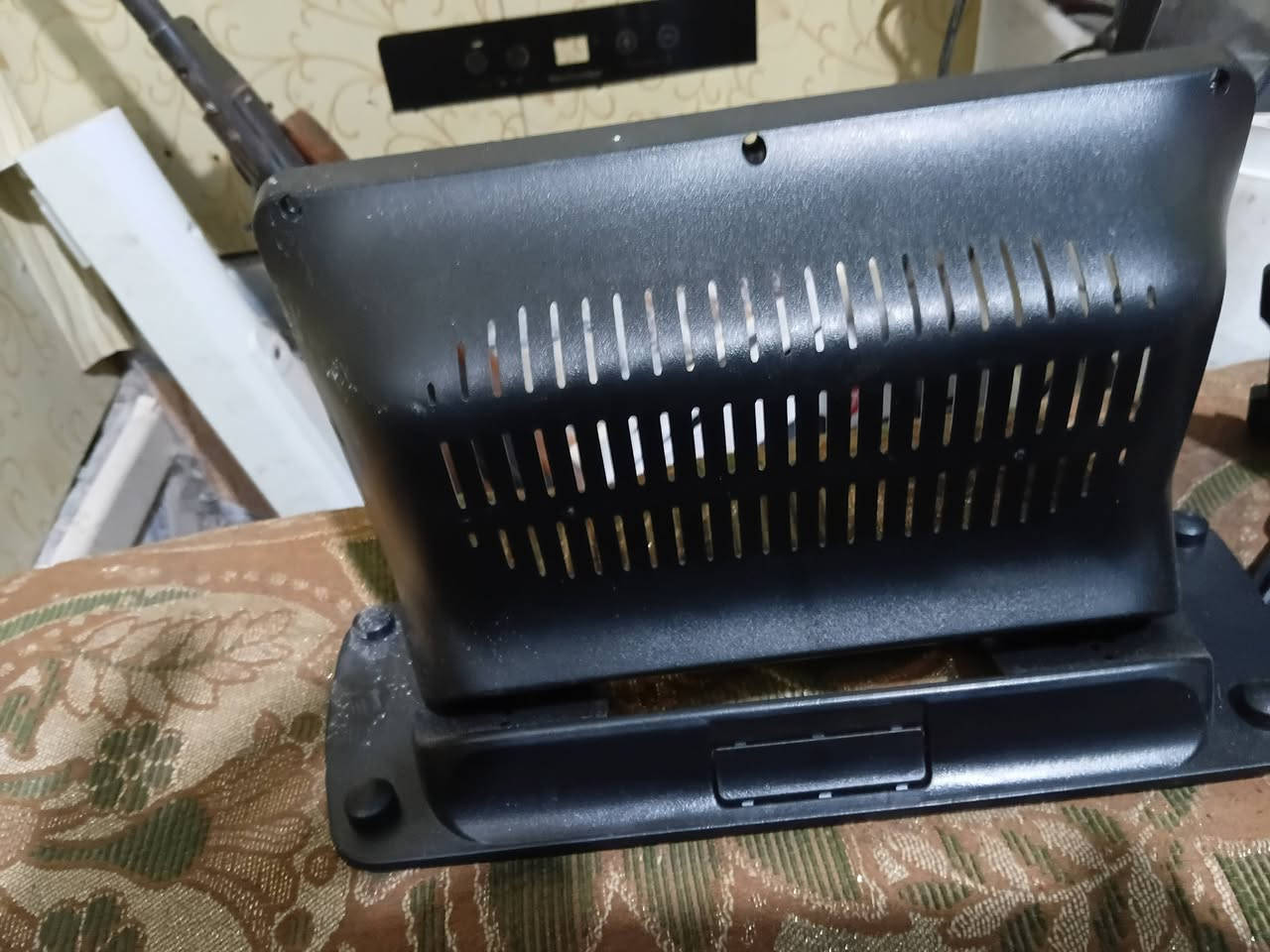 متاك شاشه سياره عل دشبول ،+ اطار تاب سياره ،+ فان سياره يشتغل عل جداحه  كلهن اب٣٥ الف ***********
