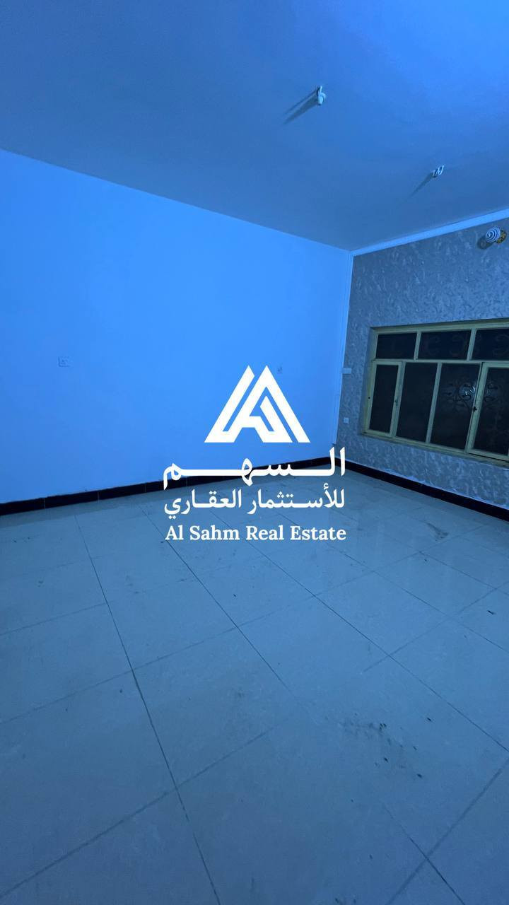 🏛️بيت للايجار طابقين🏛️

في حي الجامعه بناء حديث موقع ممتاز

يحتوي اربع غرف منام صاله مطبخ

صحيات استقبال كراج
سعر الايجار مليون وربع
***********
