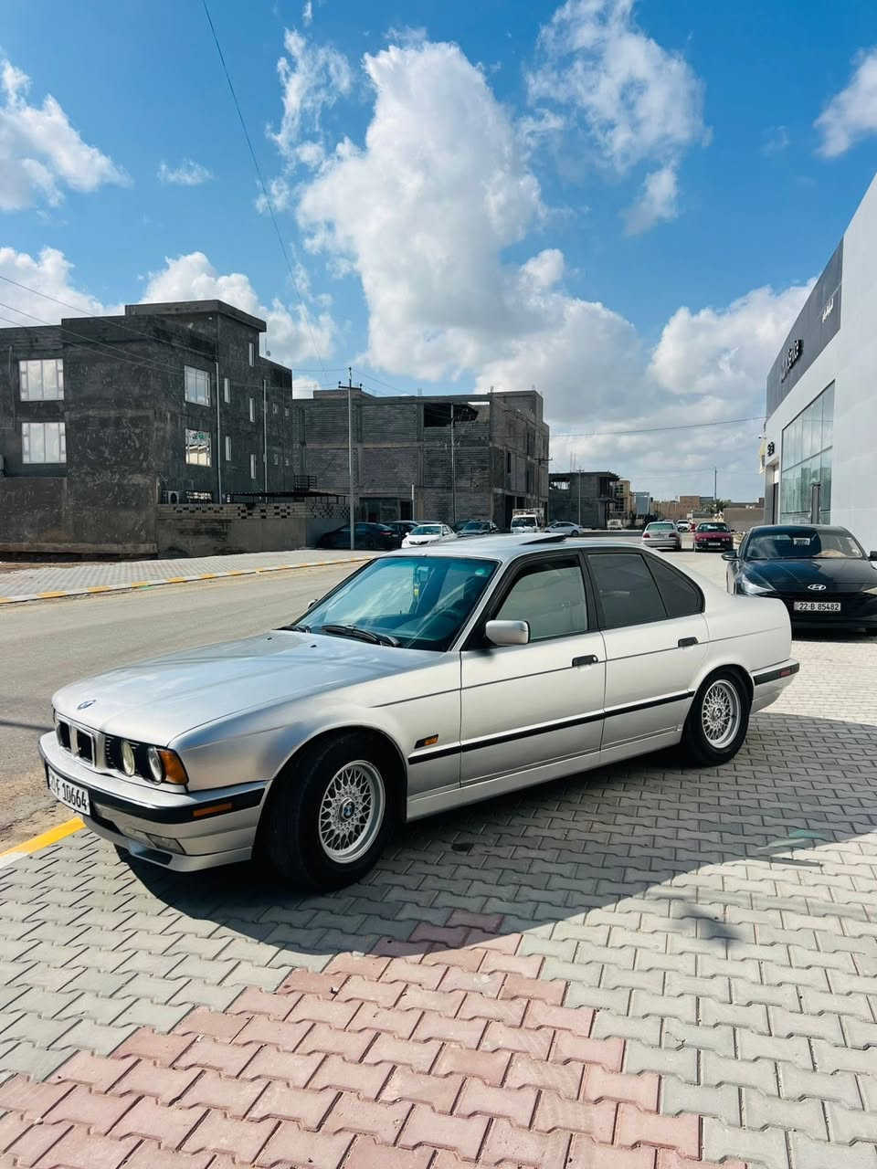 السلام عليكم 
للبيع بي ام 525موديل 1991 محرك مسكر شرط كير وتماتيك شرط صدر امامي خلفي جديد تخم تاير جديد  بجم عريض سلايت طكتين رقم سليمانيه بسمي شرط التحويل
ثاني يوم سنويه 2031 تبريد جام كهرباء غرفه جديده 
السياره جاهزه كهربائية ومكانيك كل شي تمام 
السعر 68 وبيه مجال مكاني تكريت 

‭0774 353 6343‬

‭0783 866 3937‬
