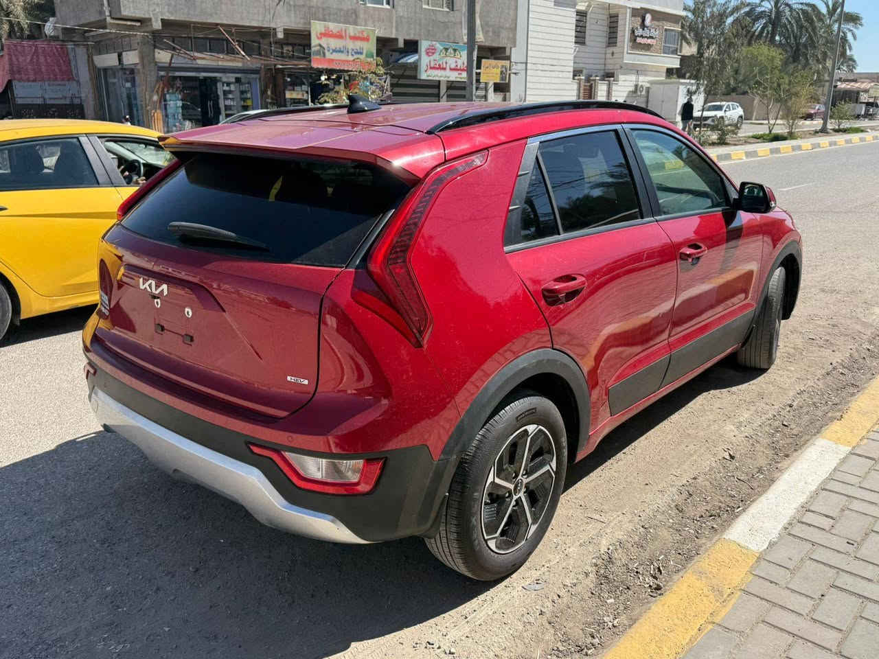 سلام عليكم كيا نيرو هايبرد موديل 2024 وارد امريكي ظررها مرفق مع المنشور فقط قطعتين والباقي مكفولة كفالة عامة شرط سيارة جديدة بمعنى كلمة كير مكينة كهربائات حدادة صدر تبريد تخم تاير كولة جاهز مرقم بغداد السعر ب 143 وبيها مجال بسيط العنوان ديالى بعقوبة مقابل نادي الفروسية معرض لاتكال المركزي زورونا وبخدمتكم بادارة صدام عرف التميمي صاحب المعرض رقم الهاتف 
***********
