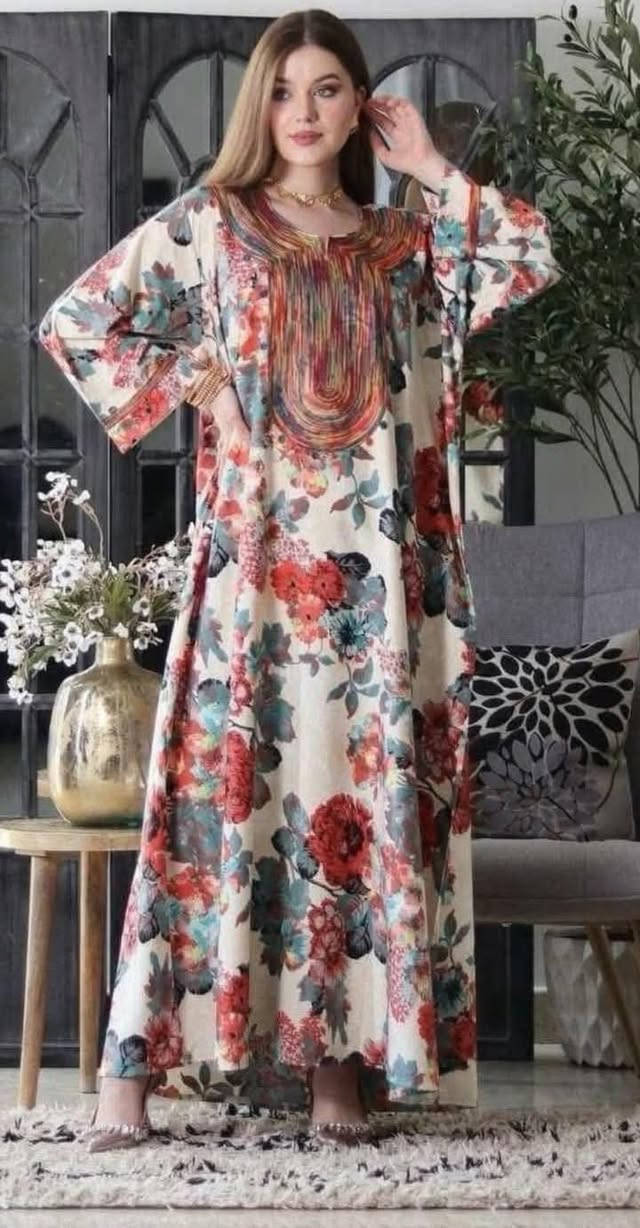 مساء الخير دشاديش صيفي جديدالابيض جرجيت مصري درجه اولى والدوائر كريب.وابو الورد قطن شون الكشميري بس شويه اثخن هنه ابو الورد ٣٠ قطعه موجود الابيض ١٠ قطع ابو الدوائر ١٠ قطع يصير ٥٠ قطعه الاستفار والحجز ع هذه الرقم  ***********ابيع جمله مو مفرد مكلفه بنشر

