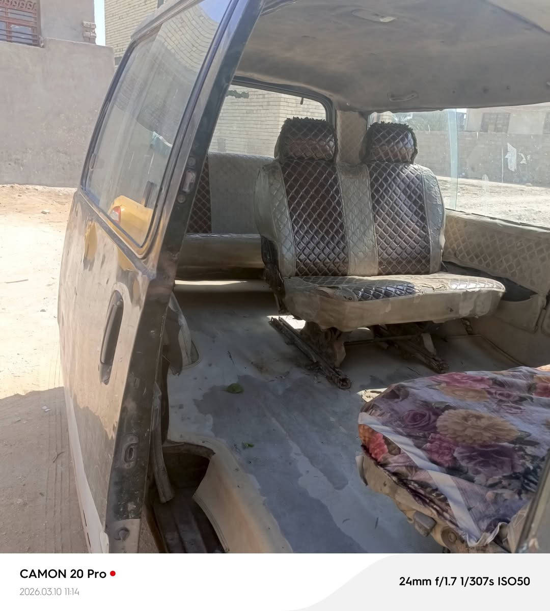 سلام عليكم بريجو للبيع موديل 99 مكينه كير مكفولات بم او مدكه ماعرف بضبط واحد منهن تعبان سيارة مثل مشوف كدامك رايدها ب 35 وبيها مجال غرامات وهيئه تنزل من سعر تاخذ صافي راعيها موجود رقم ***********
