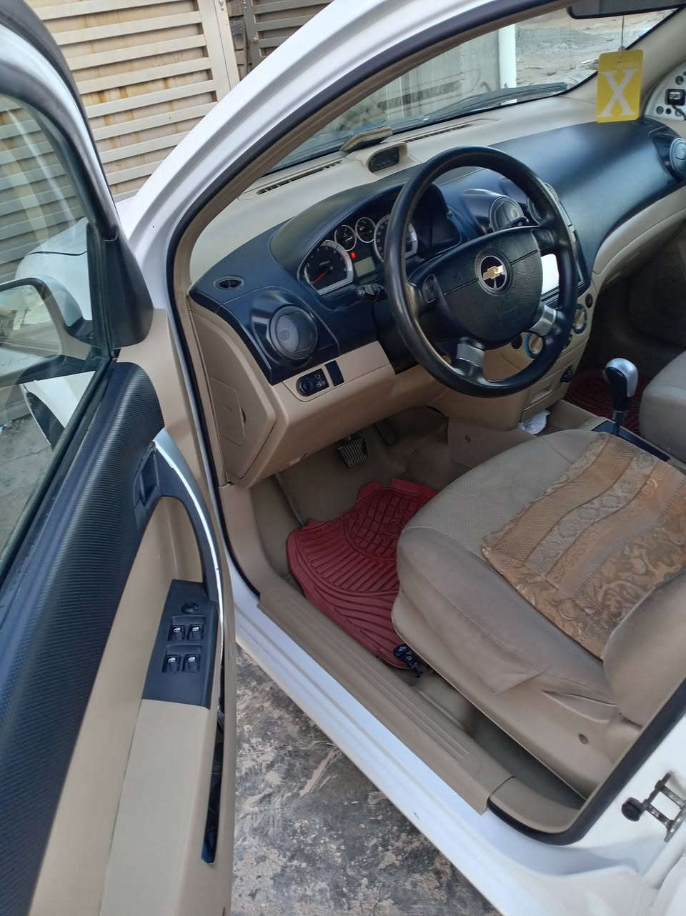 السلام عليكم مكلف بلنشر افيو 2011 اوتوماتيك نضيفه بدون ضربه  مابيهه نقص سياره جاهزه رقم بغداد مكان السياره ابي غريب النصر والسلام  وخير من الله
السعر72وبيهه مجال التواصل مع صاحب السياره ***********
