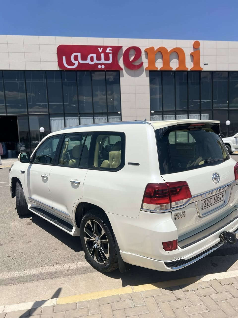 🔥 لاندكروز 2021 للبيع 🔥
سيارة نظيفة جداً ومكفولة كفالة عامة، جاهزة للفحص بأي مكان.

✅ موديل 2021
✅ رقم شمالي أربيل الجديد
✅ باسمي مباشرة
✅ ماشية 126 ألف كم
✅ تبريد مركزي
✅ كشنات جلد كهرباء
✅ سلايد روف
✅ مواصفات كاملة
✅ السيارة شركات
✅ بيها رصعتين ومصلح بارد بسيط جداً

سيارة استخدام شخصي ومحافظ عليها بشكل ممتاز، ولا تحتاج أي مصروف.

📍 مكان السيارة: بغداد - الدورة - شارع أبو الطيارة

📞 للاستفسار:
***********

🚘 لاندكروز 2021 بحالة ممتازة، جاهزة للفحص والبيع للجادين فقط
