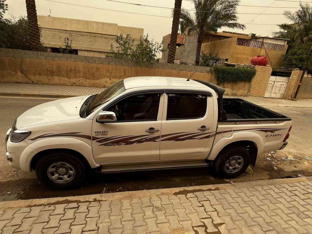 سلام عليكم 
بيكم هايلوكس فور ويل موديل ٢٠١٤ رقم بغداد سياره كفاله سونار موجود نضيفه مثل ما واضح بالصور كامله من غرفه تبريد تدفئه سنويه صالحه ٢٠٣٠ مكانه بغداد للاستفسار ***********
