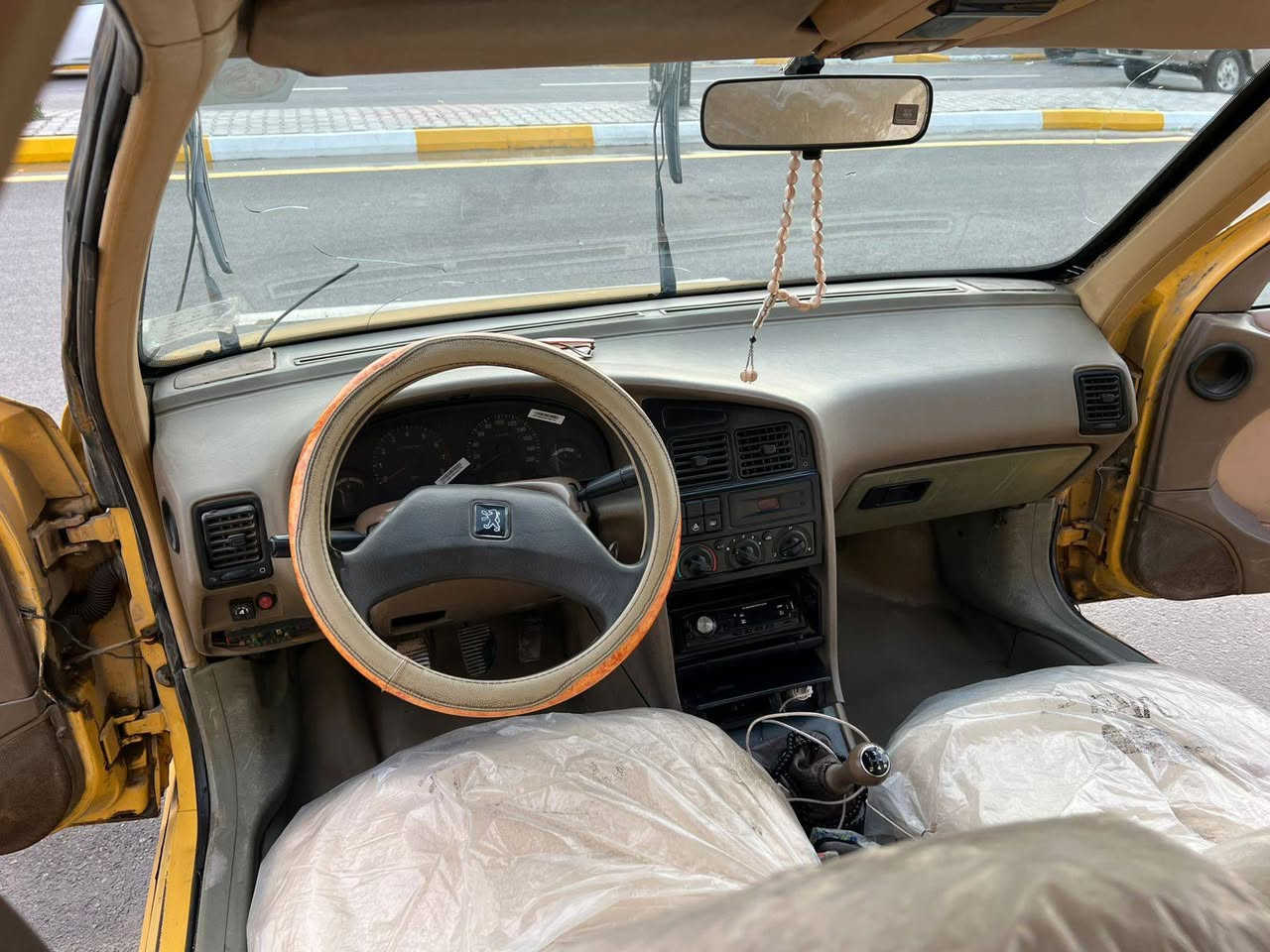 يا الله
السلام عليكم اخوتي بيجو ٤٠٥ للبيع موديل ٢٠١٠ رقم بغداد انكليزي مصفره هيئة وغرامات راعيه يريد تحويل بلعماره مكانه مكان السياره واسط الكوت ابيع كوم حديد سياره بيه خياسات وبيه تنقيص ابيع كايمه تحتوي على منظومه غاز ام ستين لتر  سياره خير من الله سعر المطلوب ٢٦ ورقه وبيه مجال بصيط واشراي بي خير ويدلل رقم الهاتف ***********
