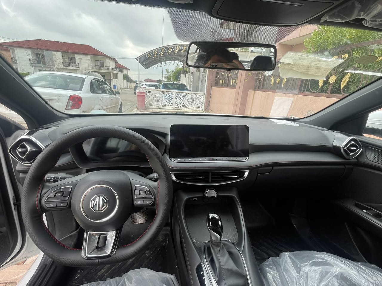 السلام و عليكم
Mg gt 2025 
مواصفات فول شاشة اكتف ٣٦٠ درجه كامرة سقف سلايت  
ماشية ١٢.٠٠٠ 
كشن جلد 
اوتو هولد 
بريك بصمة
بصمه عدد ٢
سعر١١٩ 
مكان كركوك 
رقم  سليمانية 
رقم تلفون / ***********
