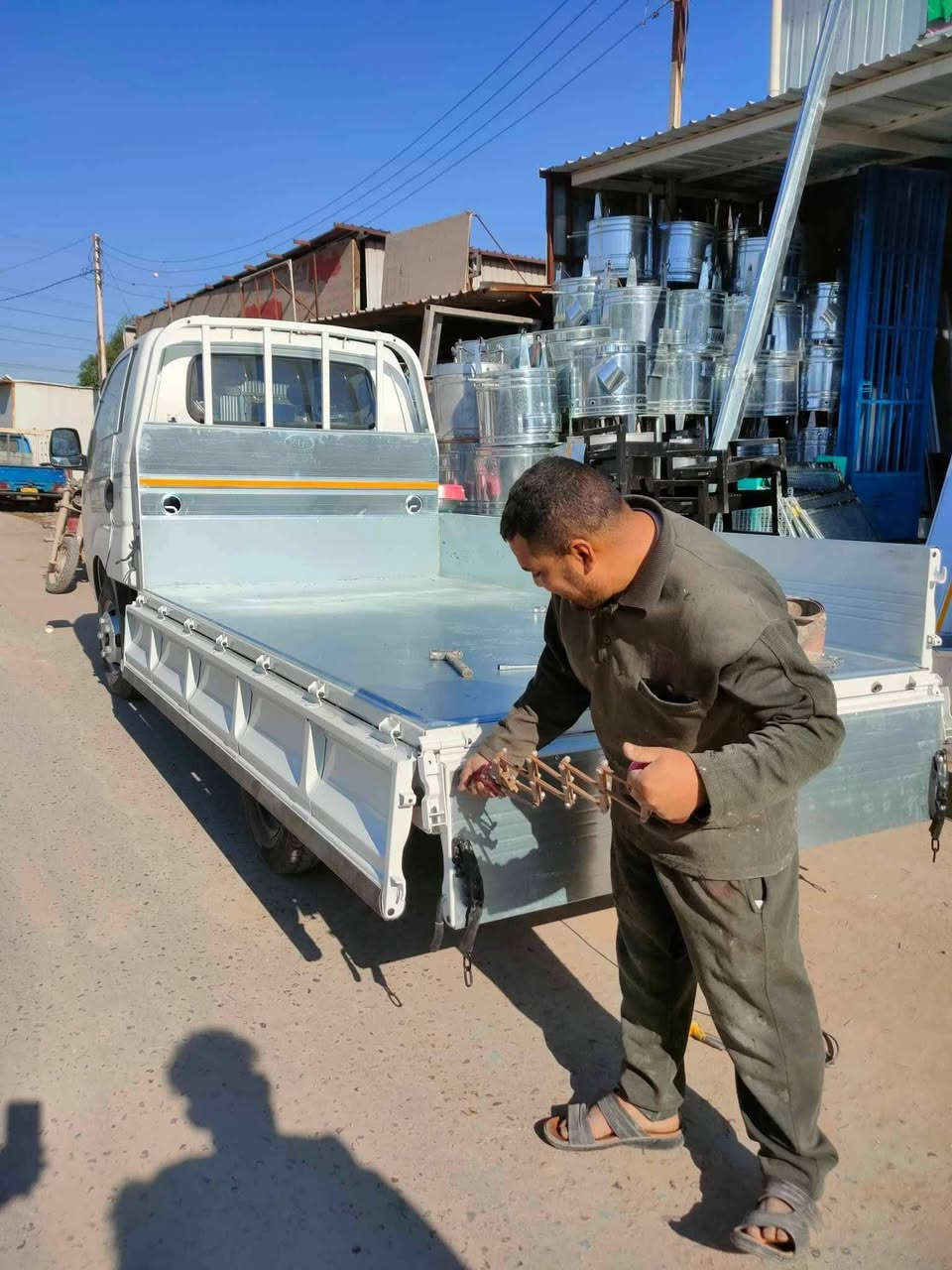 انتهزوا الفرصه السعر صار جوه السوك🔥 تغليف بدي الكيا 🫡
عمل درجه أوله💥 لكافة انواع تغليف بديات كيا  فحل +ناصيه +دبل قمارة  +غلاف بدي  كيا  حديث وقديم 💯  
الحديد الثقيل 2ملم 💯
💥💯في معمل حسين ناصر الجبوري النجف الاشرف حي الحرفين مقابل حي الانصار البلوك الأول مجاور شركة الكيشوان 💥 للاستفسار اكثر الاتصال على الارقام التاليه ***********
‏‪***********‬‏
***********
