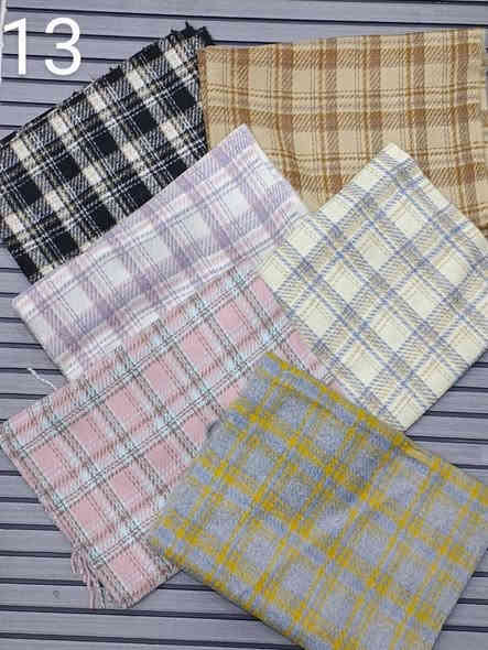 عرض خاص ✨️ 
الترند وكاله خاصه 🔥 
سكارف شتائي خامه زيتي ✅️ 
متوفر بعده نقشات 🔢 
عرض نار سعر الدرزن : 40الف فقط 
الخامة شرط الفَحص 
هاتف : ***********
