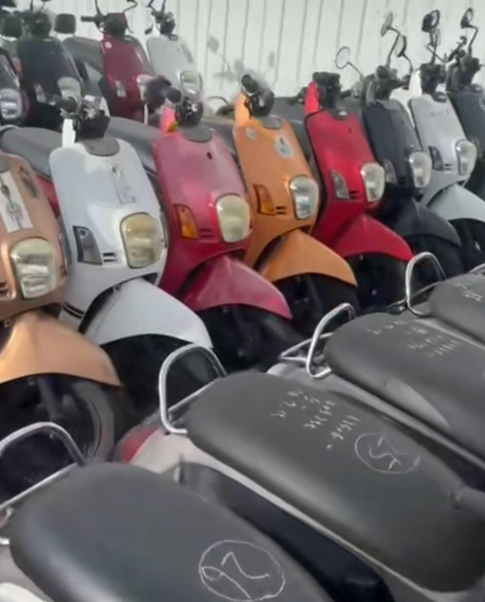 سلام وعليكم بوليس للبيع مكفوله كفاله عامه مابيها كل نقص دراجه رمبه سلف وهندر ممفتوح بيها برغي مكاني بغداد الشعب السعر ب٦٥٠ الاستفسار ***********
