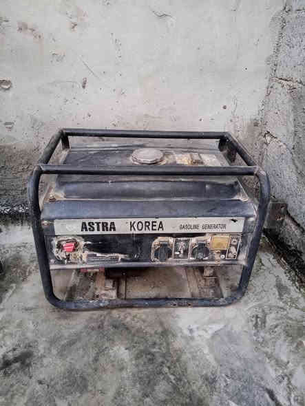 مولدة شغالة 
ماكنة لحام مستخدمة شي بسيط كلش
ماكنة خياطة جمسي شغالة ونظيفة 
بغداد 
اتصال فقط ما متواجد على الفيس 
***********
