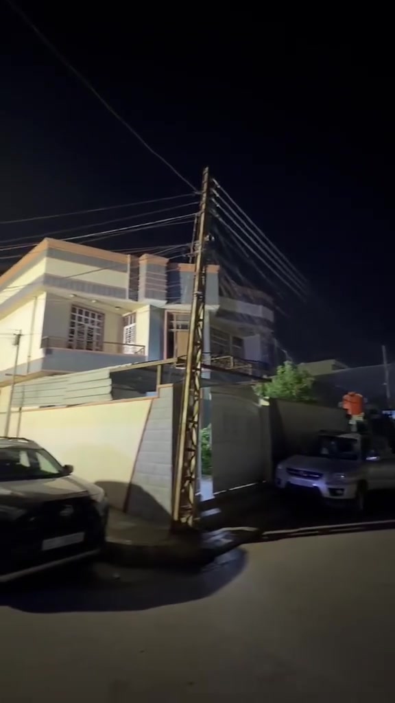 ((بسم الله الرحمن الرحيم))
🏡 🏘 🏚
🏭 🏨 

دار  # للبيع # 
الفلوجة#الجغيفي الاولى
️🟡مساحة ٢٠٠ م متر واجه ١٠ نزال ٢٠
[ ] ركن شارع ١٥ وشارع ١٢ مقابل مدرسه
🔵طابقين بناء ٢٠١٢
⚪️الطابق الأول استقبال وصاله ومطبخ 
وغرفتين نوم حمام داخلي وخارجي
الطابق الثاني ثلاث غرف نوم مع حمامات
الطابق الأول مرمر والطابق الثاني كرانيت 
💲 السعر ٢٧٠ مليون قابل للتفاوض
🔴 نوع العقار طابو صرف سند 
🟡باسم شخص واحد

للاستفسار : مراجعة 🏖 مكتب المدائن 🏖قرب مجمع الشفاء 

📱📲 للاتصال : عبدالله الكبيسي
***********
***********
عمر الحلبوسي
***********
***********
─── 

اسعار العقارات المعلنة في مكتبنا تُحدد من قبل البائع صاحب العقار وليس المكتب والسعر قابل للتفاوض بين البائع والمشتري📝📌 

اذا عندك عقار تريد تعرضه للبيع او تريد تشتري عقار
فقط ارسال المعلومات على الواتساب او الاتصال على هواتف المكتب
