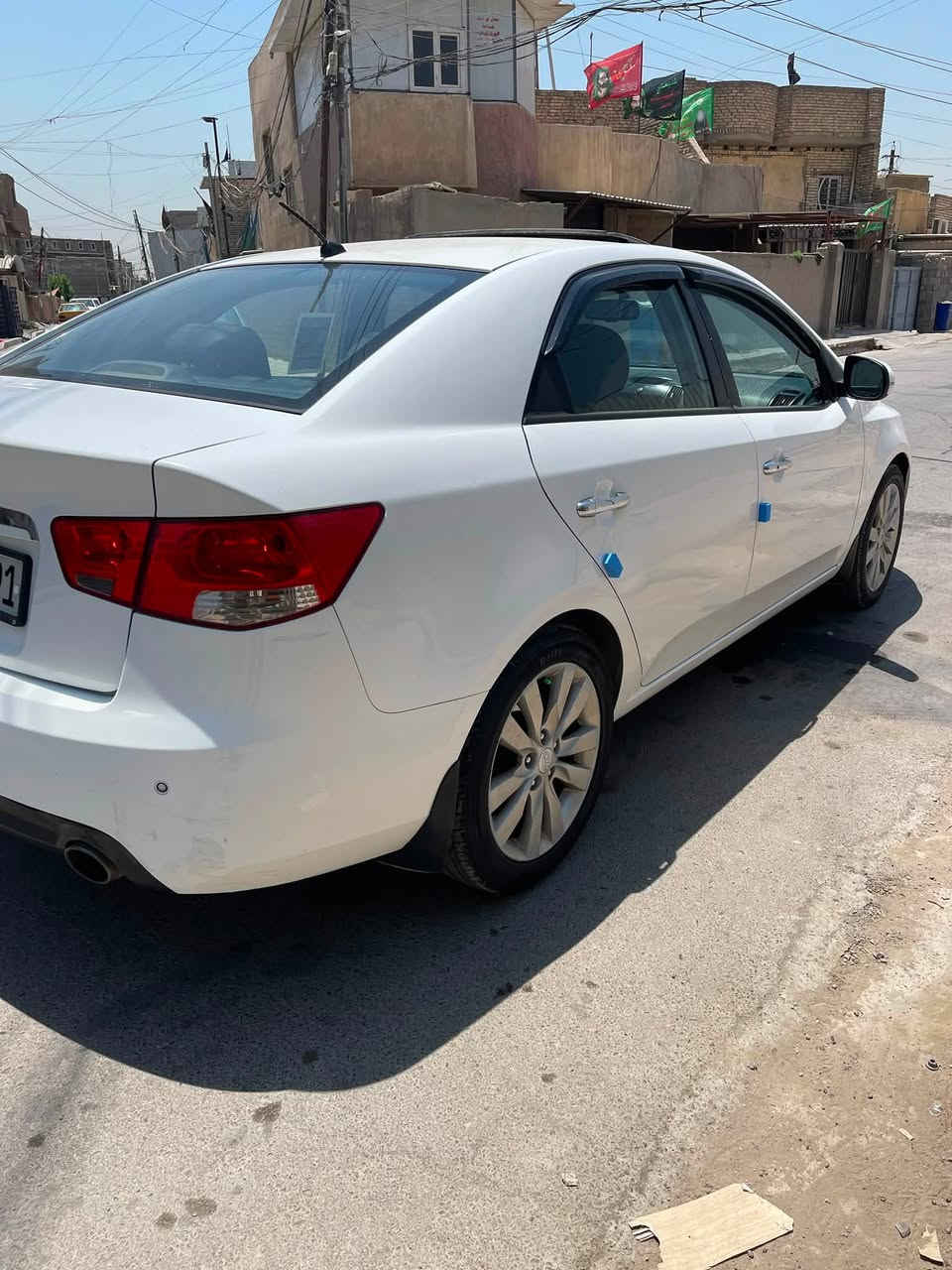 كيه سيراتو 2011خليجيه السياره جديده جداً او جاهزه من كلشي مكينه 1600دوش مواصفات السياره فول 1/1رقم اسليمانيه جديد هوه والهزه السعر 93اوبيها مجال العنوان بغداد الامين الثانيه رقم الهاتف ***********

