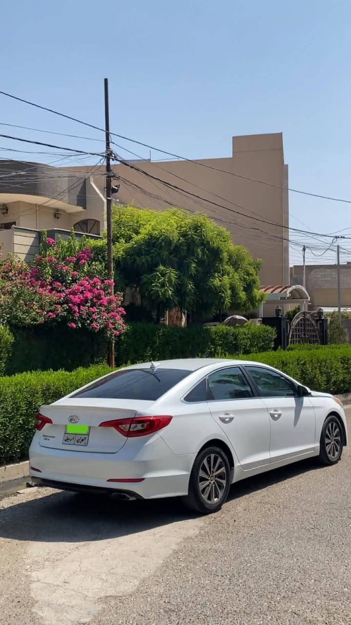سوناتا امريكي موديل 2016 رقم اربيل شرط التحويل والوكاله حجم المحرك 2400 ..شاشه كبيره وكامره ..مثبت سرعه..نظام سبورت..نظام ايكو..تبريد ثلج..ويل كب شركه..اي مصرف مااعوزه..السياره بدون ضرر...بس بيها صبغ بالسقف والبوند بدون معجون بخ فقط..اثر تشليع..السعر 108 العنوان موصل الايسر..***********   ***********  ..
