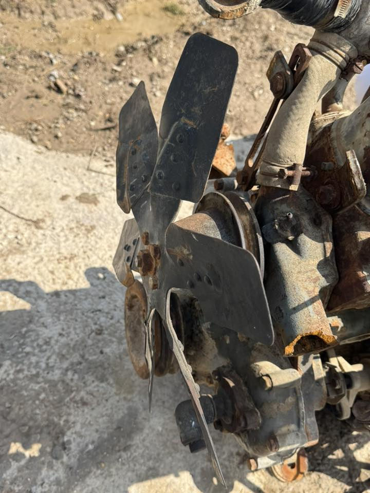 محرك ازوزه 6 سلندر عدل شغال وجاهز للاستفسار ***********
