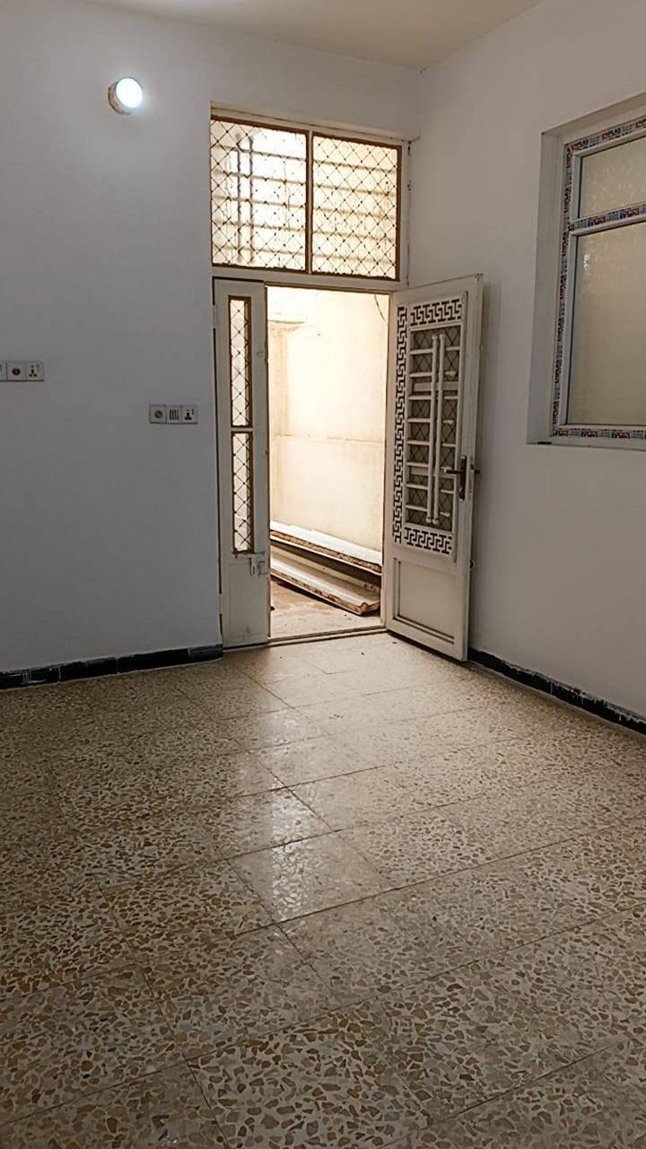 بيت للايجار ١٠٠متر جديد استوه طالع منه البناء العنوان القدس قرب اسواق فدك قرب شارع ٦٠ السعر ٤٠٠الف للتواصل ***********
