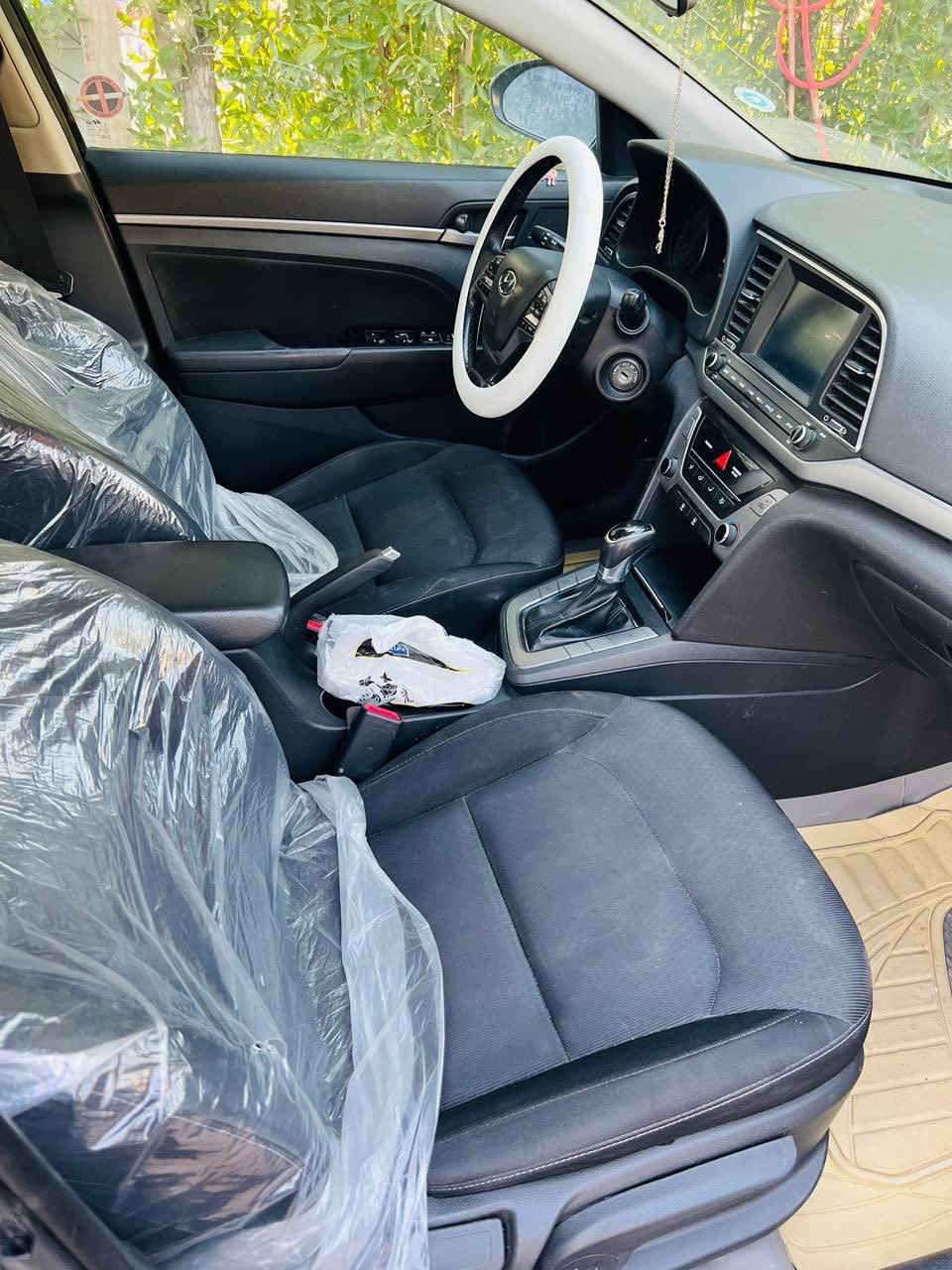 سلام عليكم النترا 2018وراد امريكي حادثه جاملغ وبنيد بدون داخل سياره جاهزه وجديده مواصفاته معروفه 
السعر 110 للأستفسار 
***********
